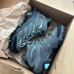 Merrell Women's Gray and Aqua Hiking Boots